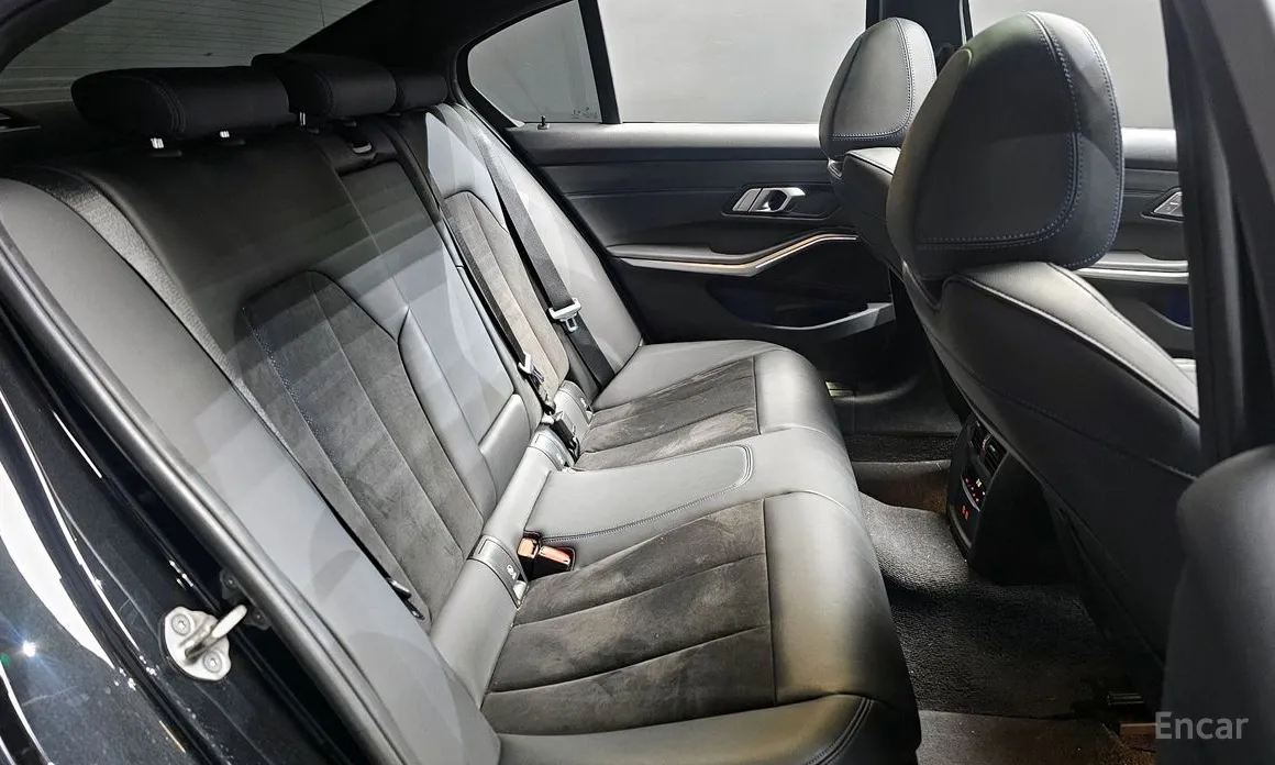 Фото 13 - BMW 3 Series