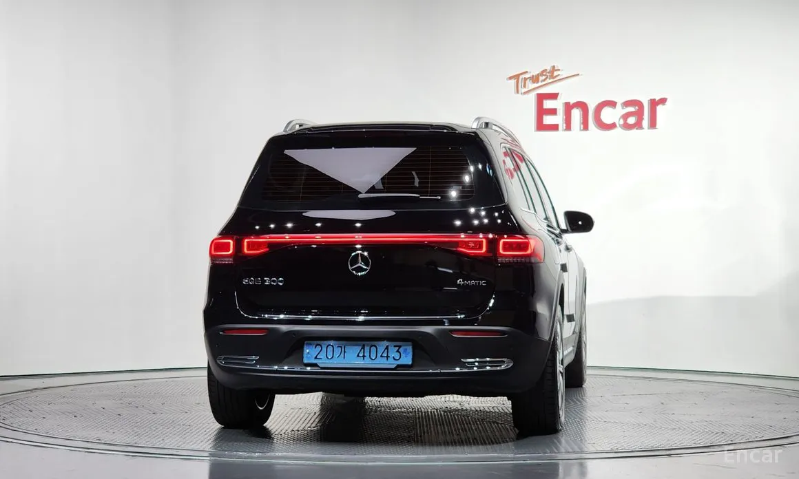 Фото 4 - Mercedes-Benz EQB