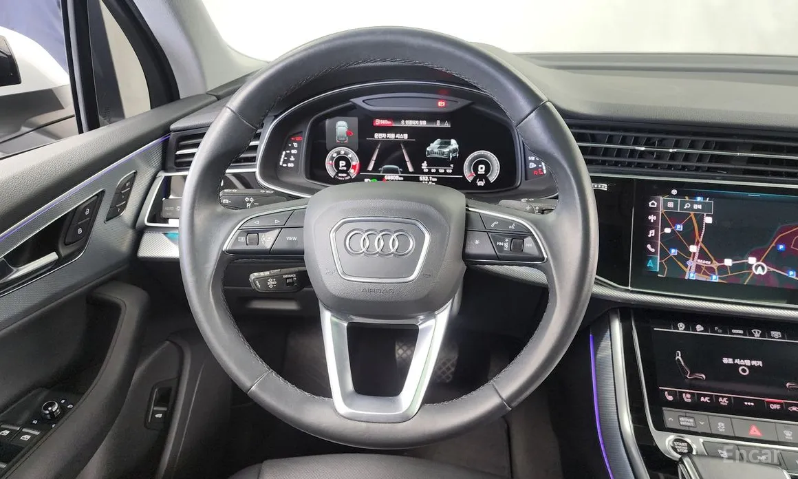 Фото 13 - Audi Q7