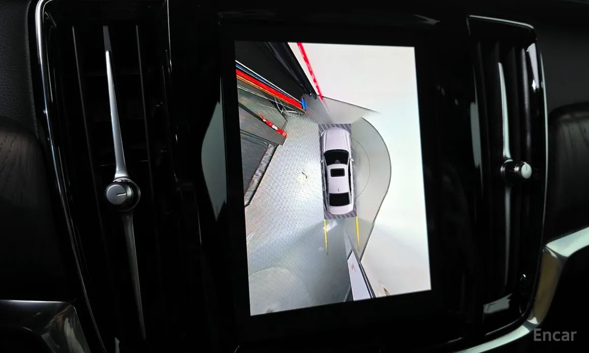 Photo 13 - Volvo S90