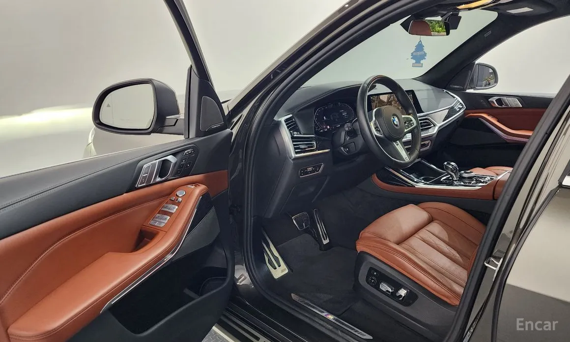 Фото 10 - BMW X7