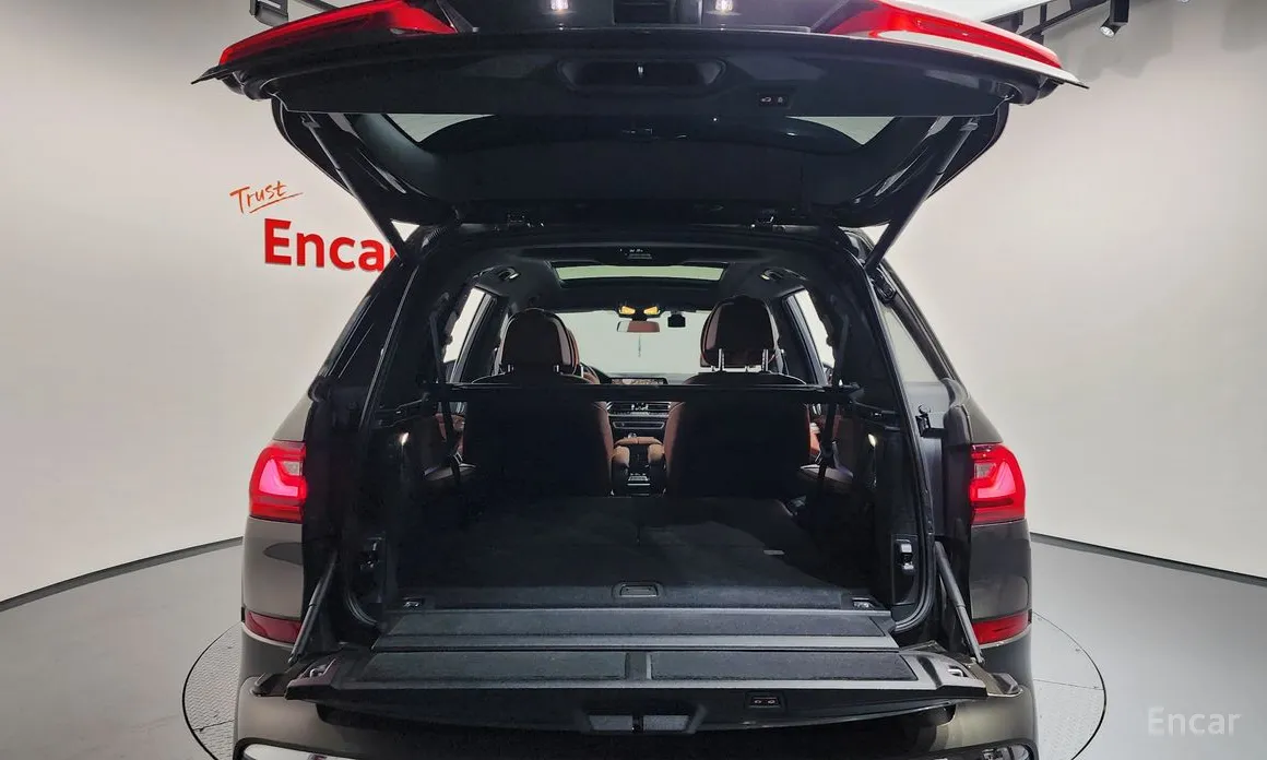 Фото 20 - BMW X7