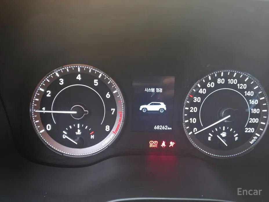 Фото 8 - Hyundai Venue