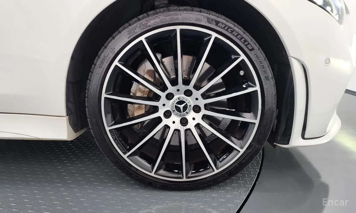 Фото 5 - Mercedes-Benz CLS-Class