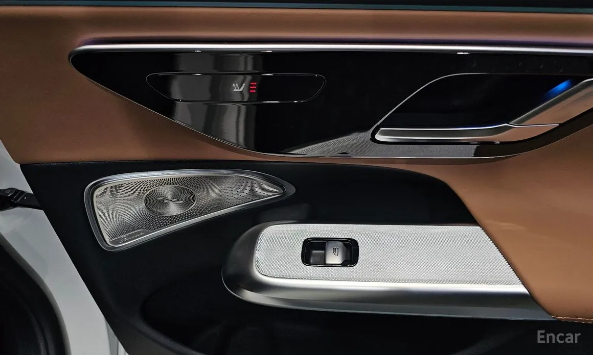 Фото 18 - Mercedes-Benz E-Class