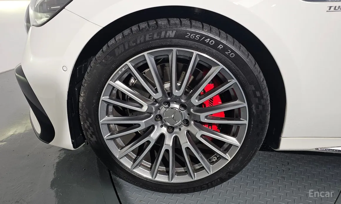 Фото 5 - Mercedes-Benz E-Class