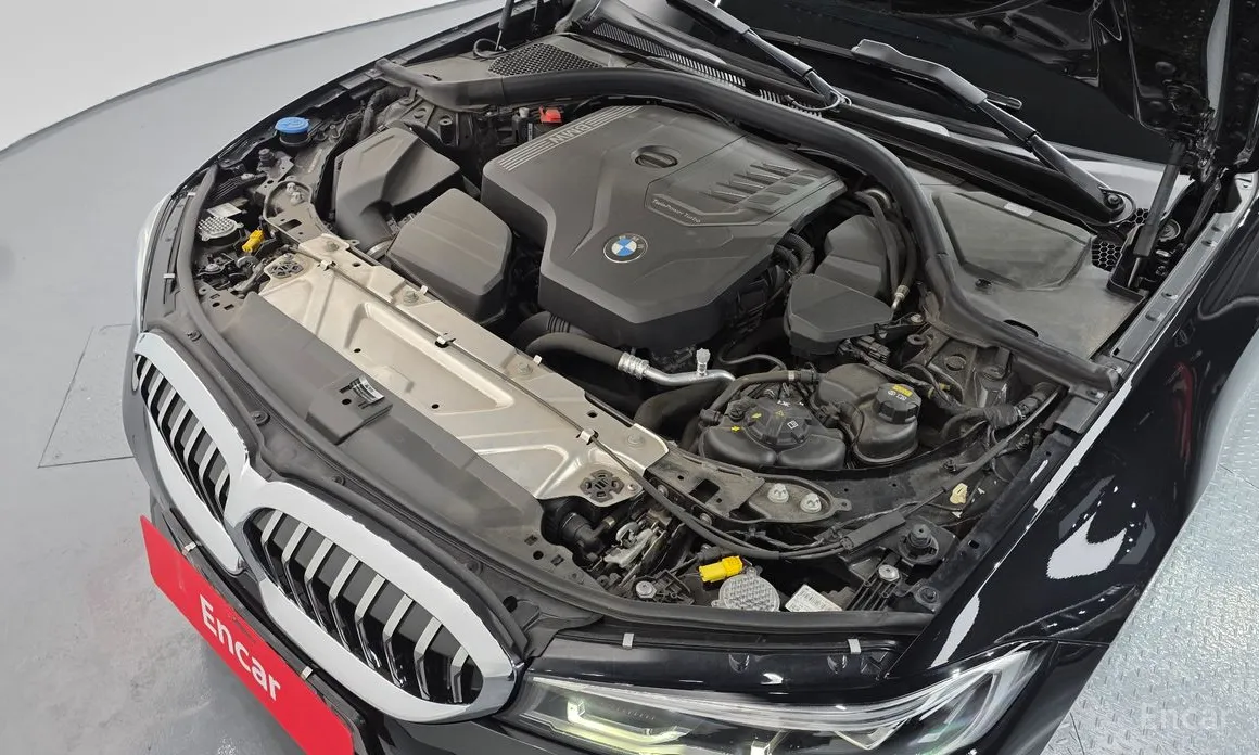 Photo 6 - BMW 3 Series