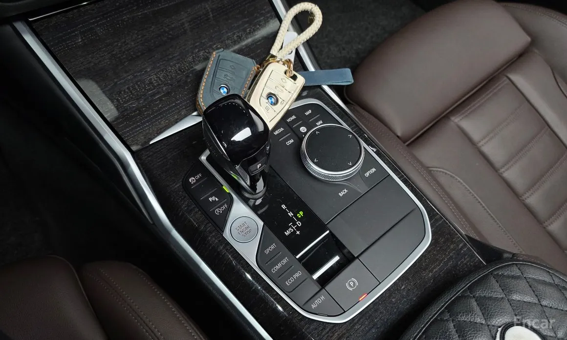 Photo 9 - BMW 3 Series