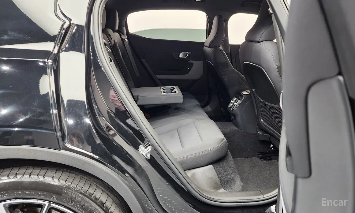 Фото 12 - Polestar 2