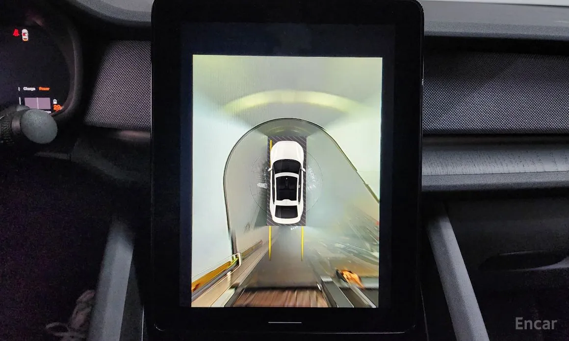 Фото 16 - Polestar 2