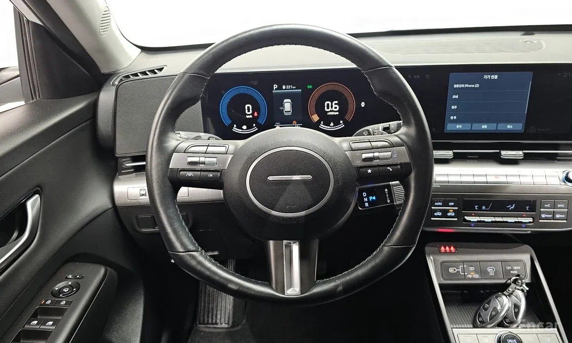 Фото 13 - Hyundai Kona