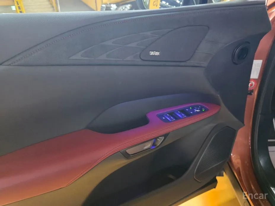 Фото 18 - Lexus RX