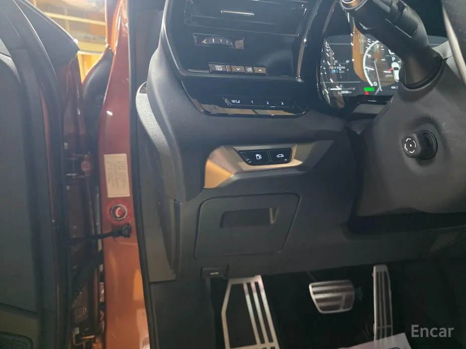 Фото 19 - Lexus RX