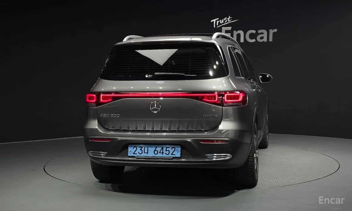 Фото 4 - Mercedes-Benz EQB