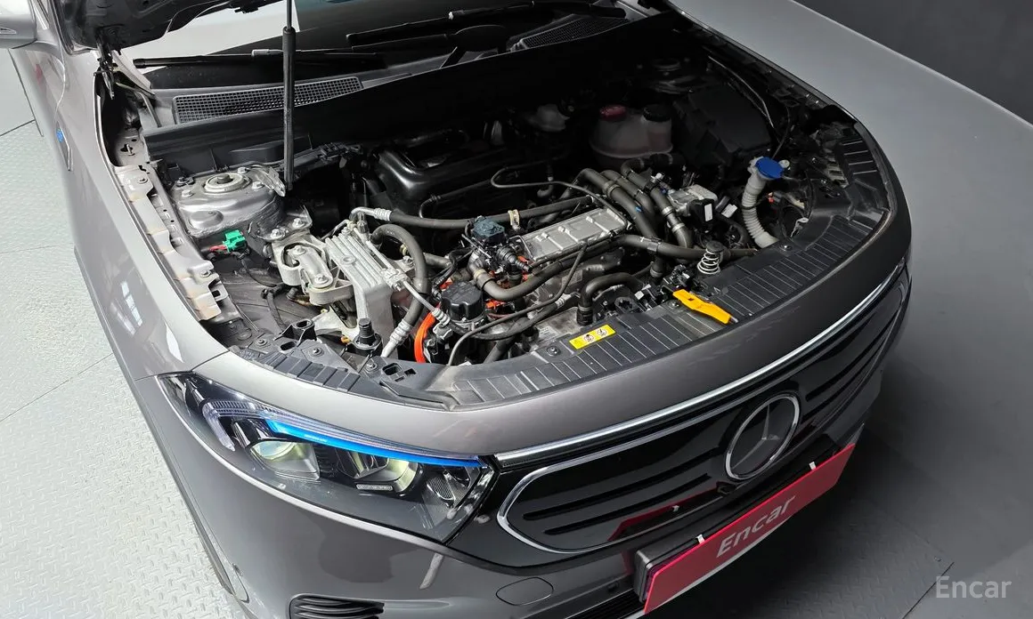 Фото 6 - Mercedes-Benz EQB