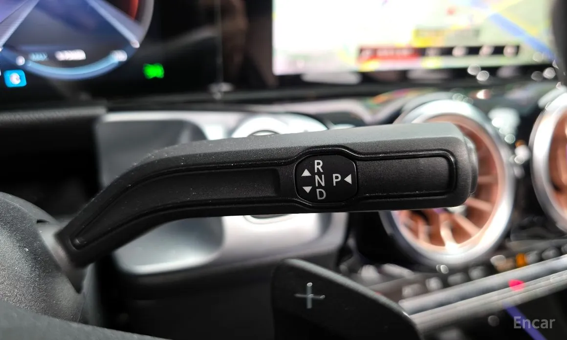 Фото 9 - Mercedes-Benz EQB