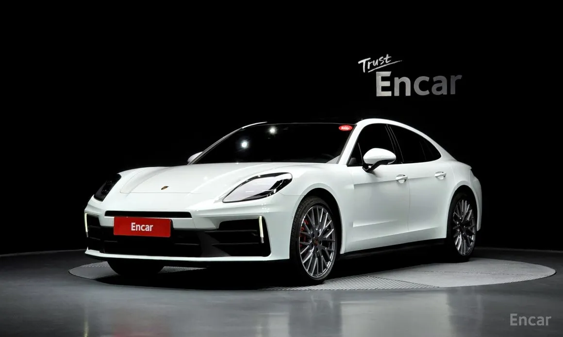 Фото 1 - Porsche Panamera