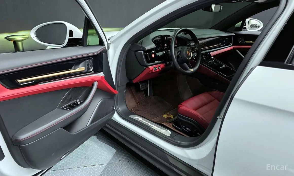 Фото 10 - Porsche Panamera
