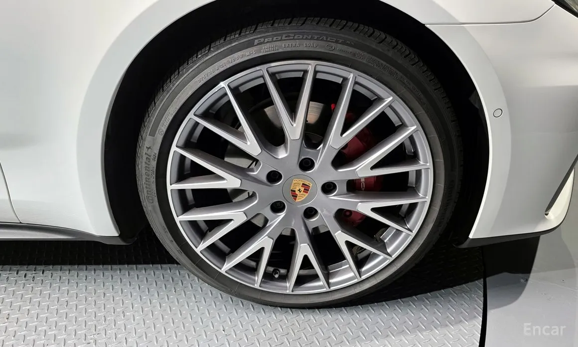 Фото 5 - Porsche Panamera