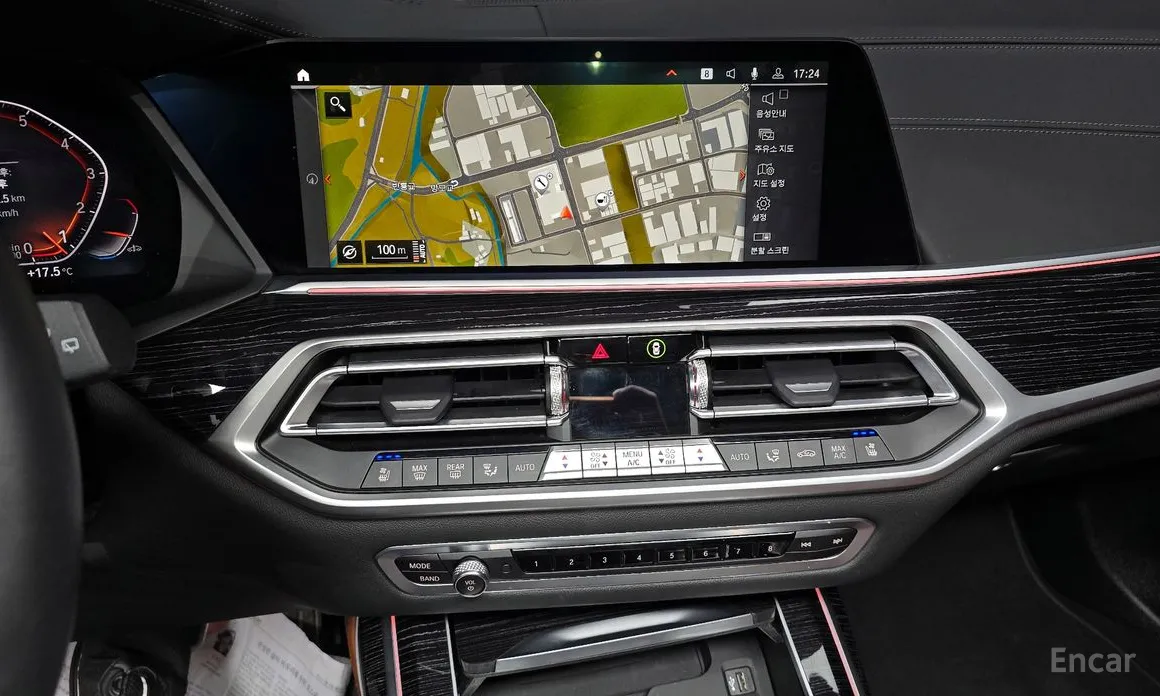 Фото 16 - BMW X7