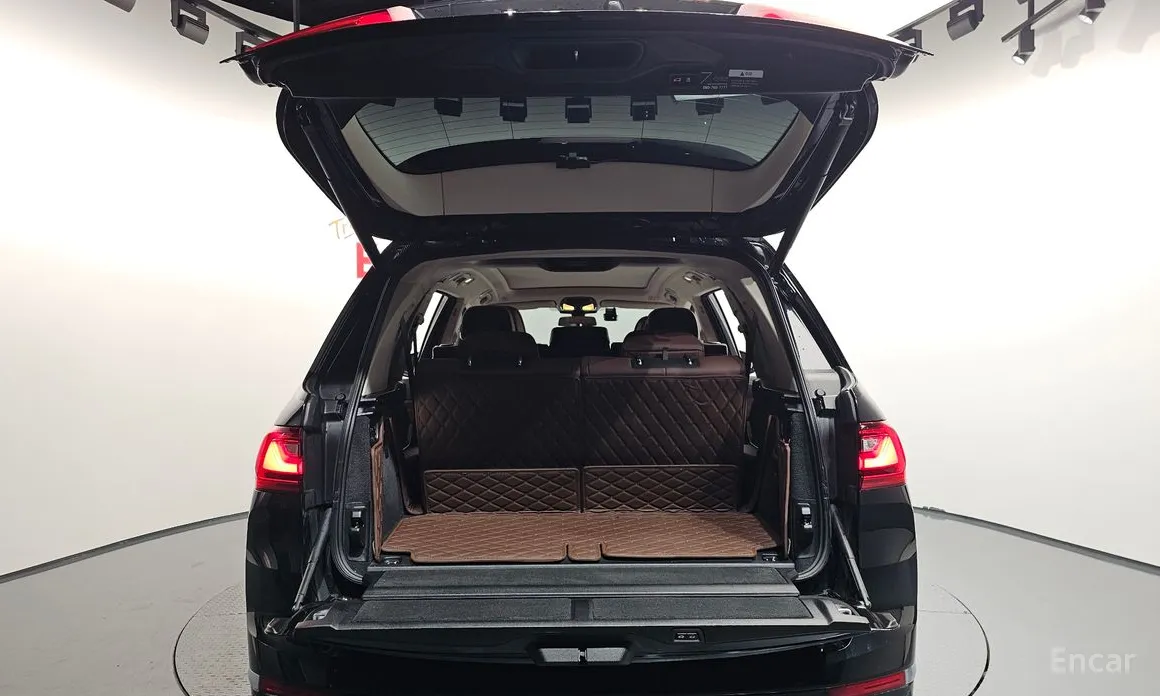 Фото 20 - BMW X7