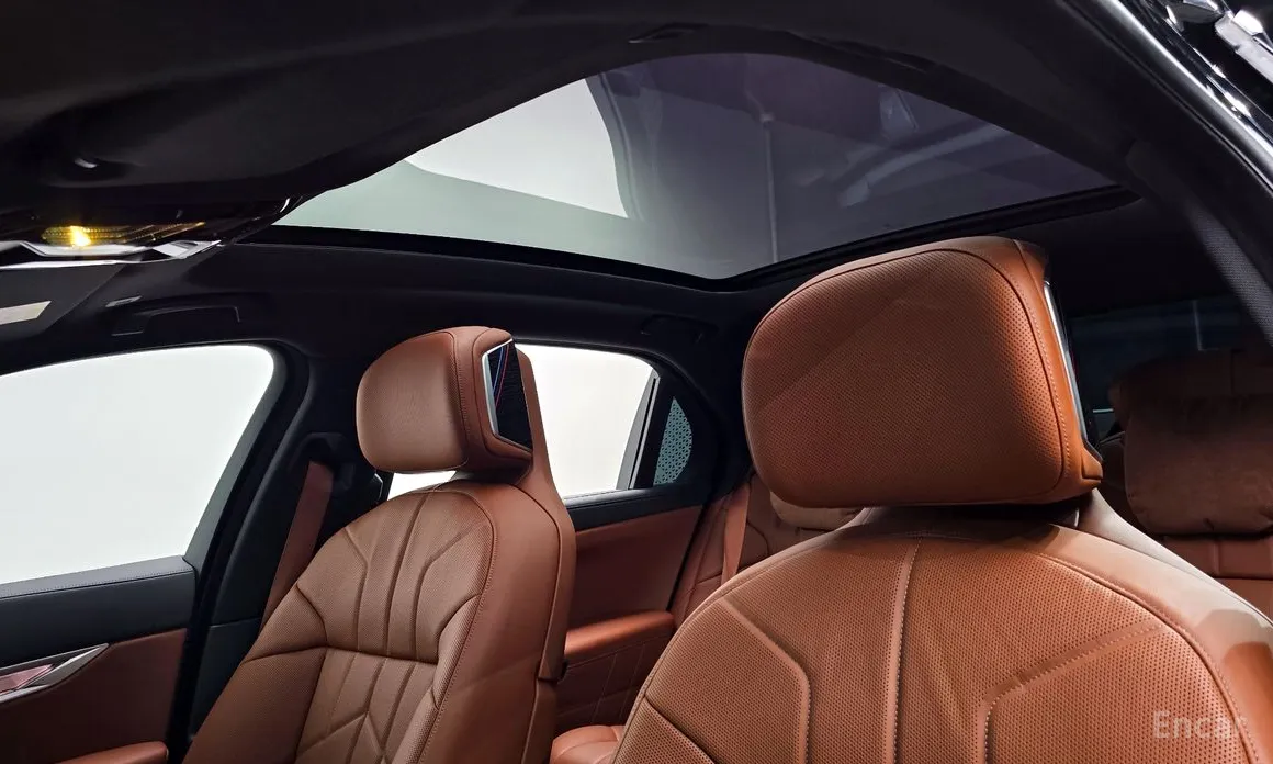 Фото 20 - BMW 7 Series