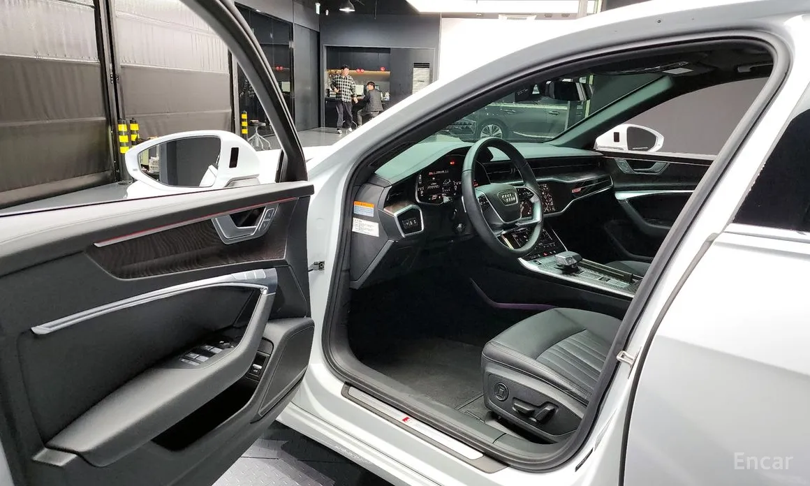 Фото 10 - Audi A6