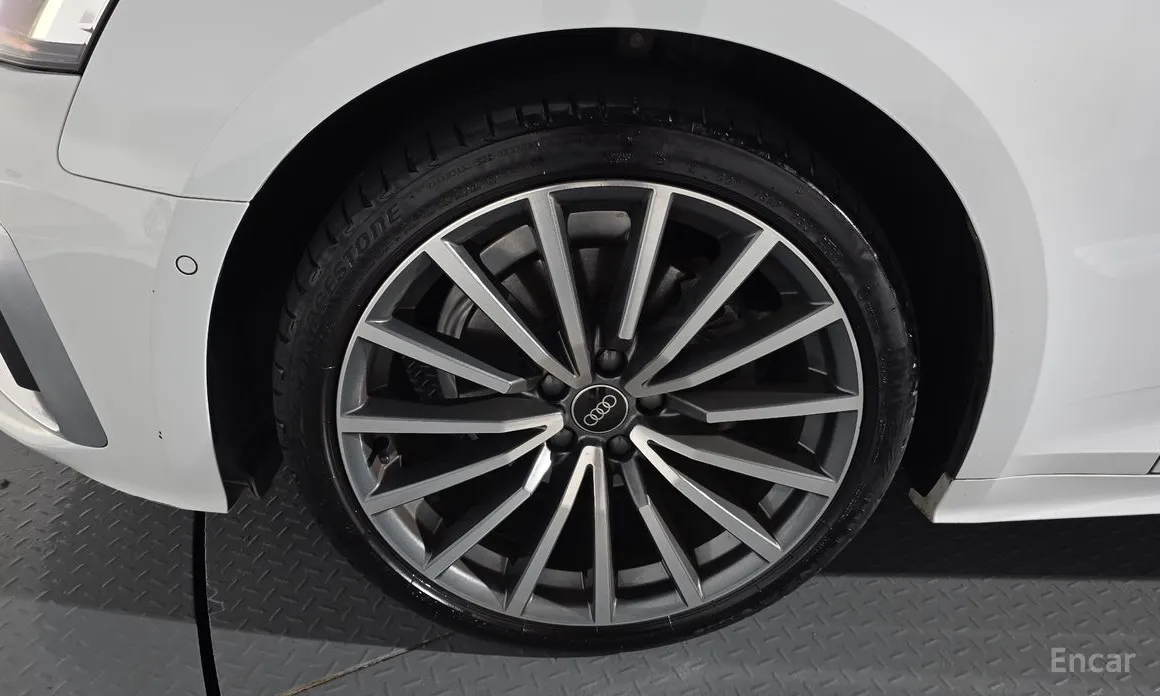 Фото 5 - Audi A5