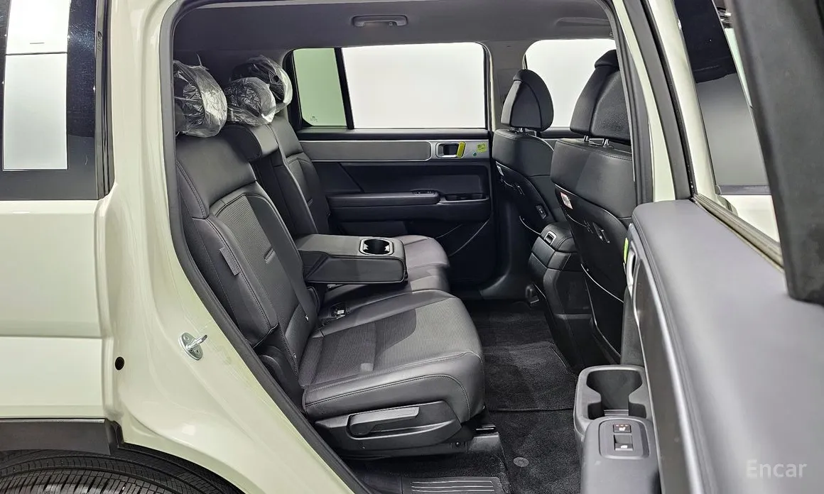 Фото 11 - Hyundai Santa Fe