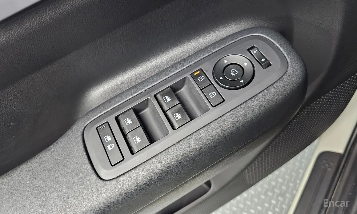 Фото 13 - Hyundai Santa Fe