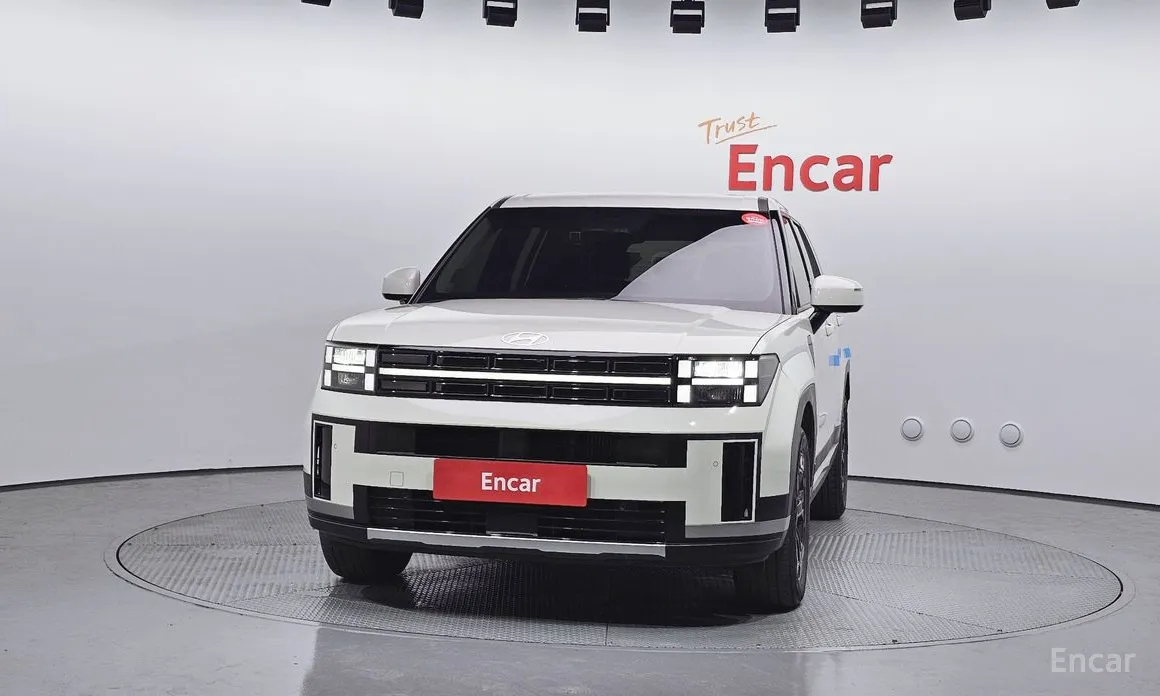 Фото 3 - Hyundai Santa Fe