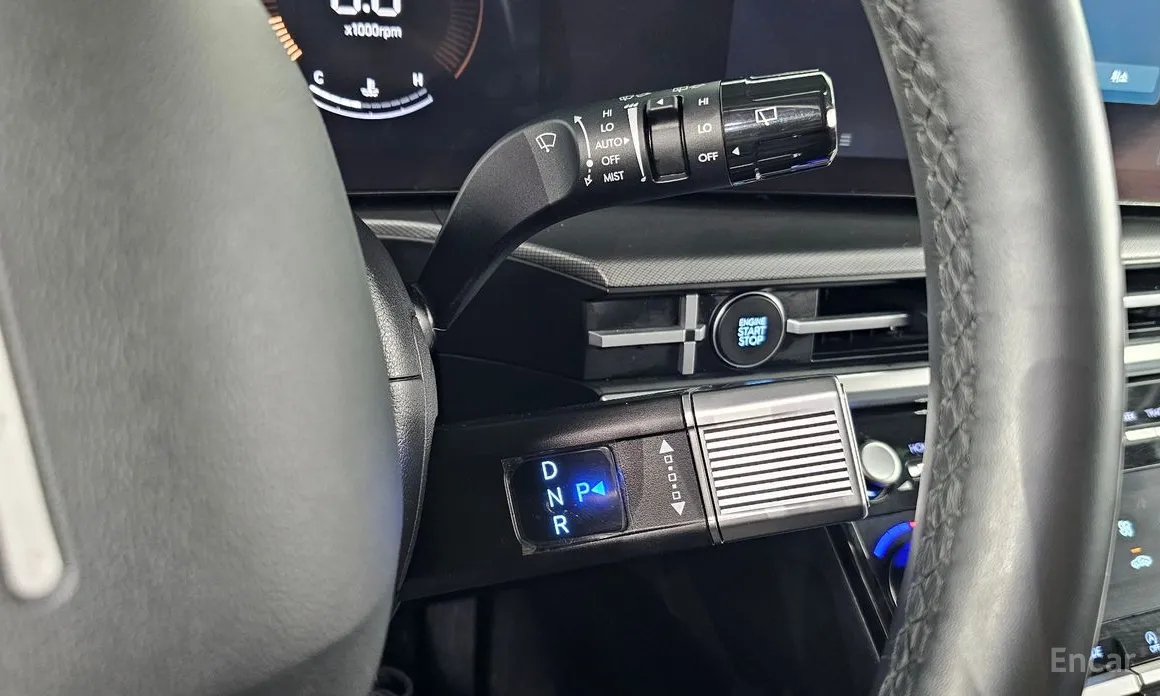 Фото 9 - Hyundai Santa Fe