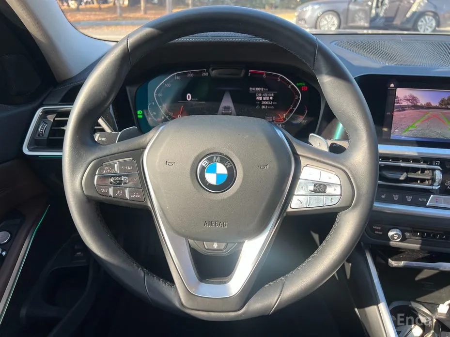 Photo 14 - BMW 3 Series