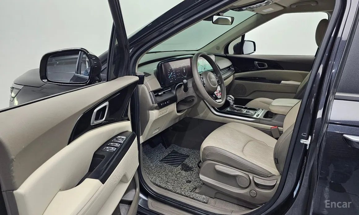 Фото 10 - Kia Carnival