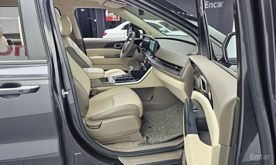 Фото 11 - Kia Carnival