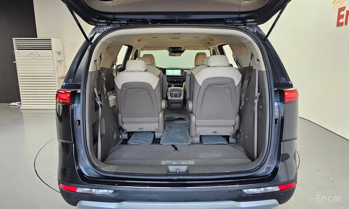 Фото 20 - Kia Carnival