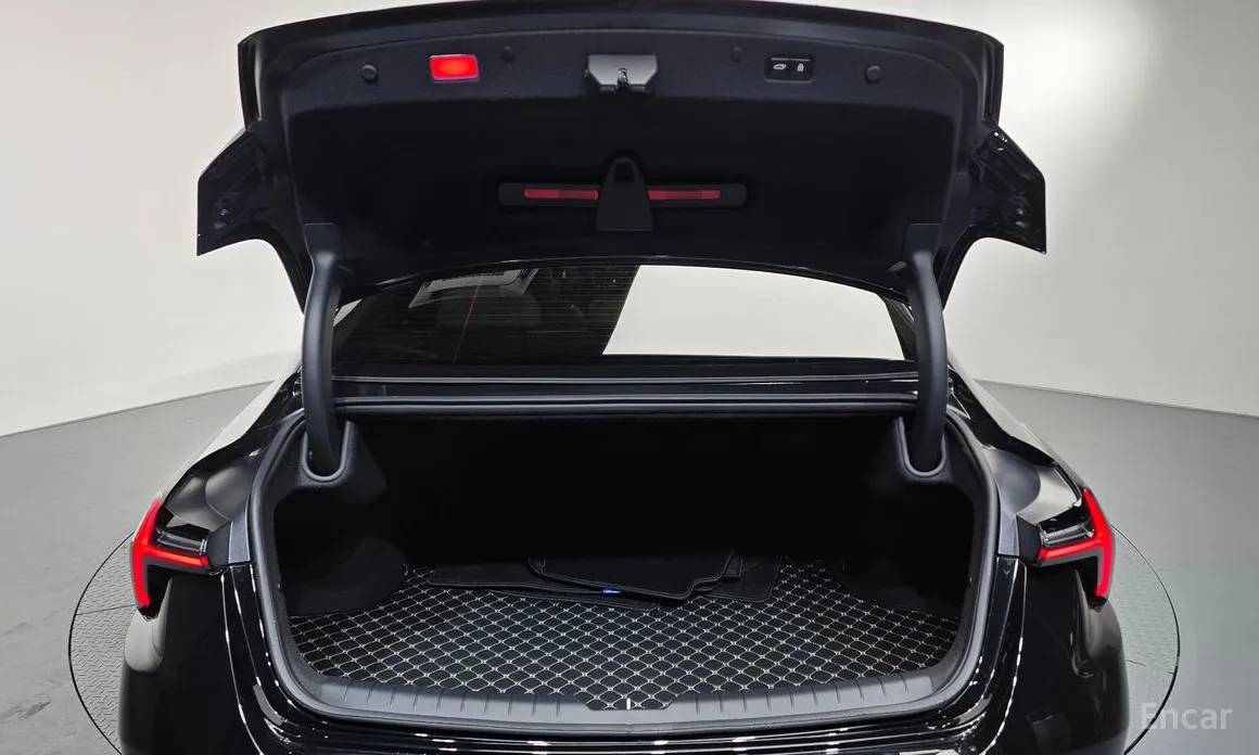 Фото 20 - Kia K8