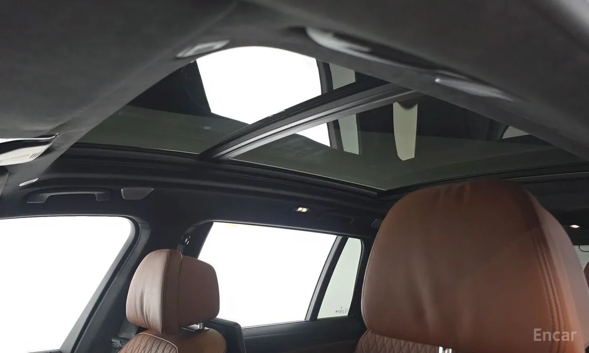 Фото 19 - BMW X7