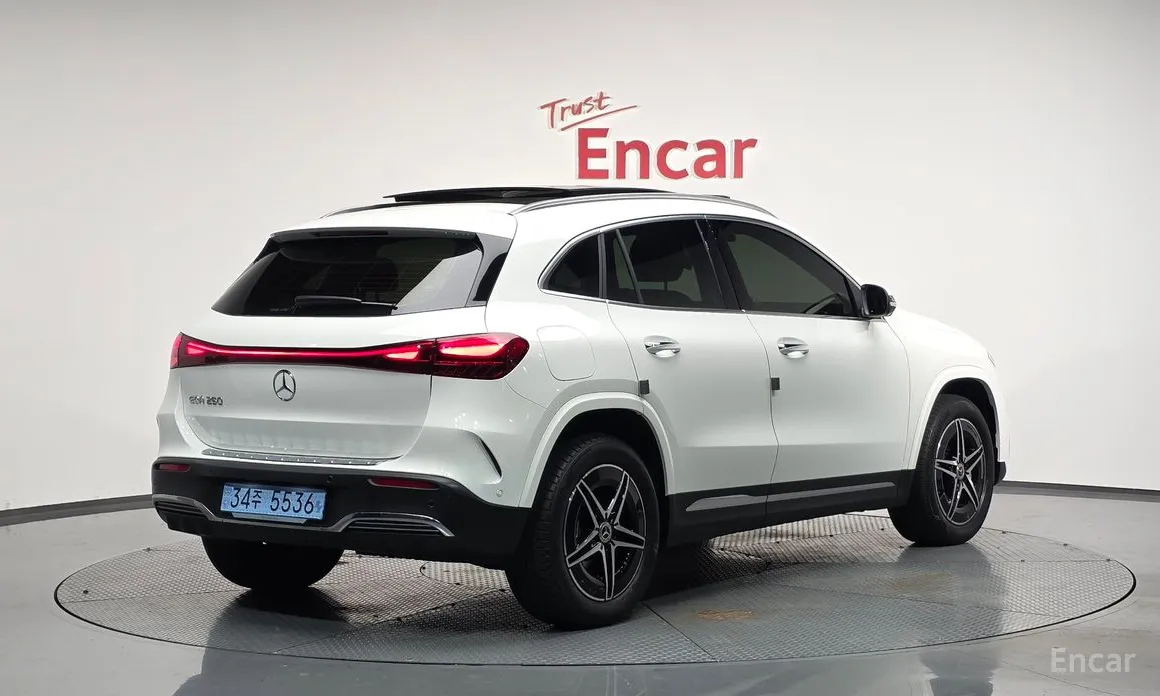 Фото 2 - Mercedes-Benz EQA