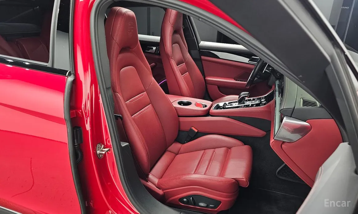 Фото 10 - Porsche Panamera