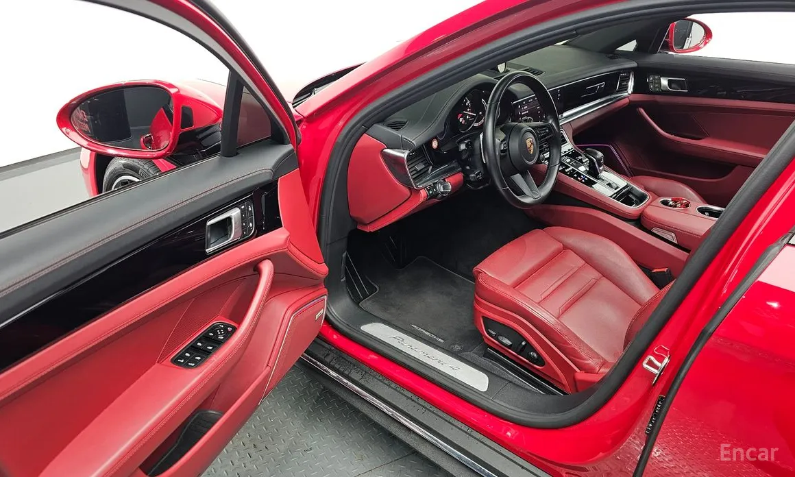 Фото 12 - Porsche Panamera