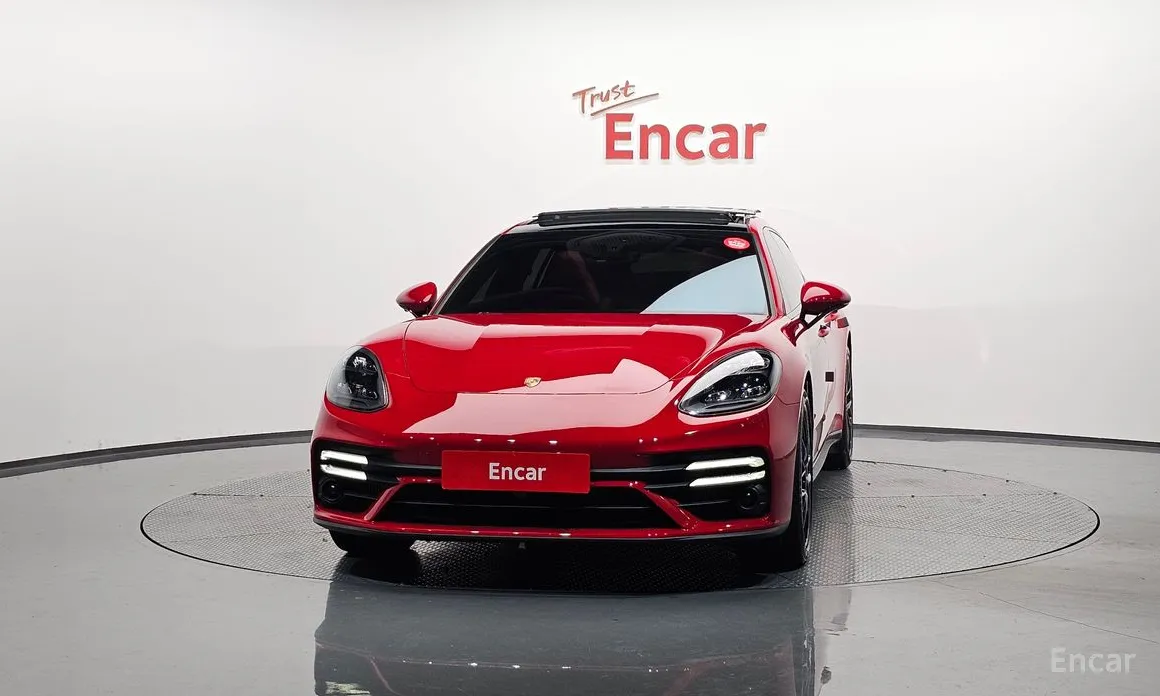 Фото 3 - Porsche Panamera