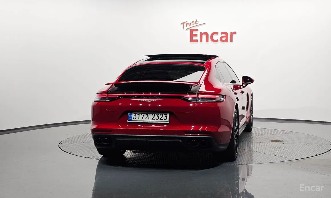 Фото 4 - Porsche Panamera