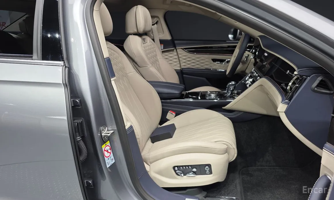 Фото 11 - Bentley Flying Spur