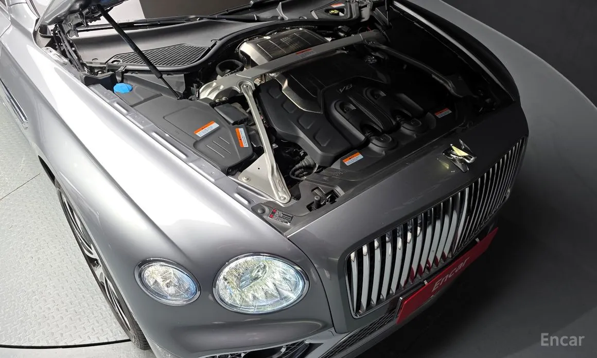 Фото 6 - Bentley Flying Spur