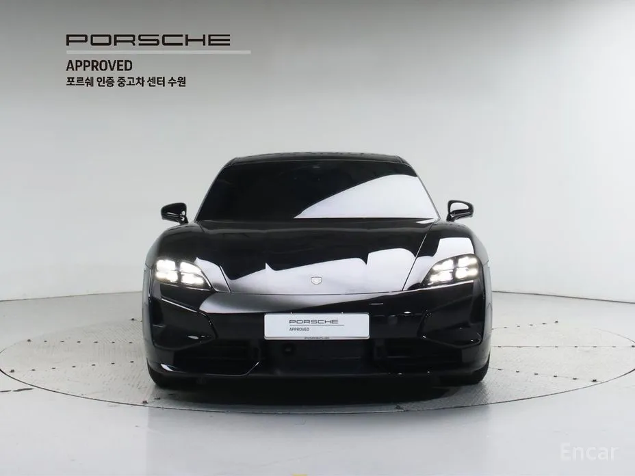 Фото 3 - Porsche Taycan