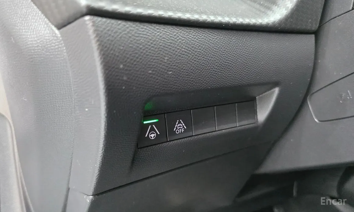 Фото 18 - Peugeot 208