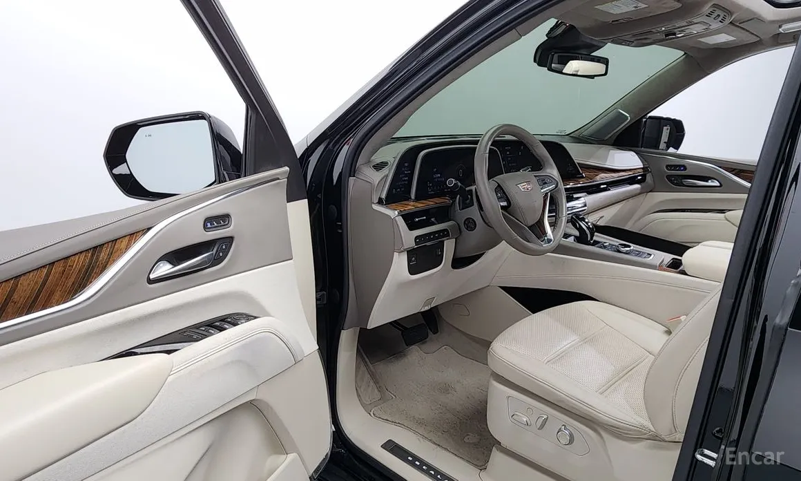 Фото 10 - Cadillac Escalade