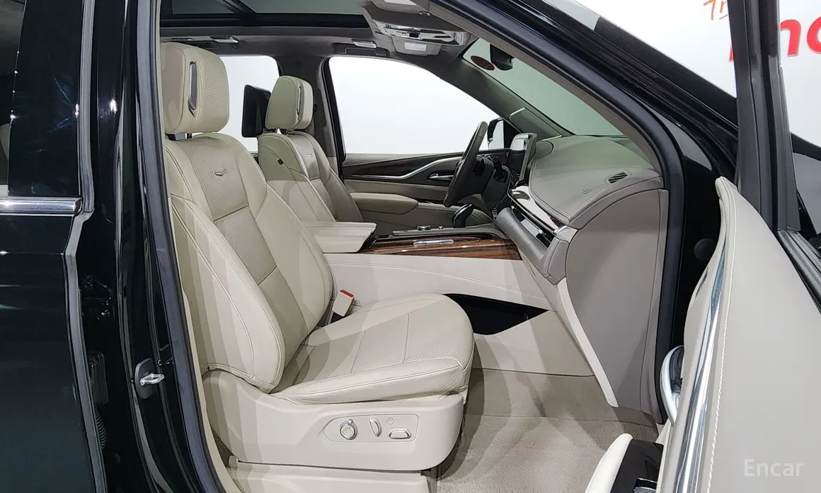 Фото 11 - Cadillac Escalade