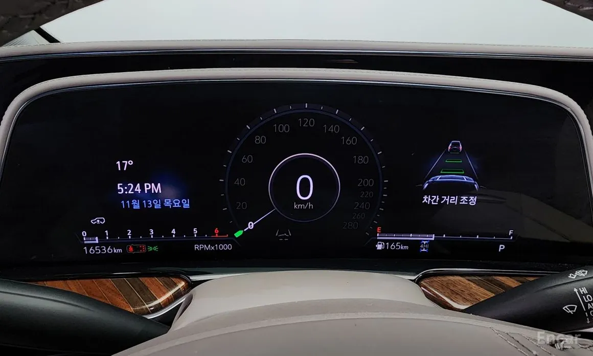 Фото 8 - Cadillac Escalade